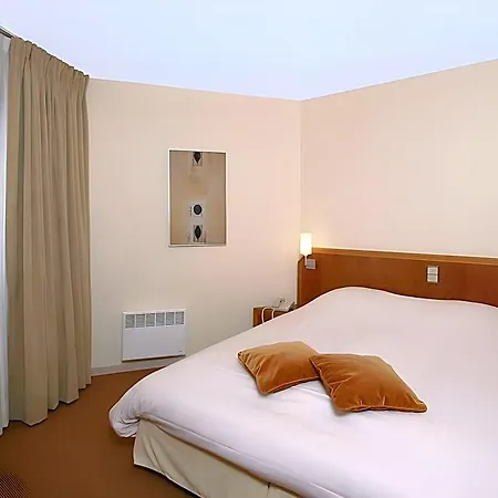 Отель Mercure Les Deux-alpes 1800 4*