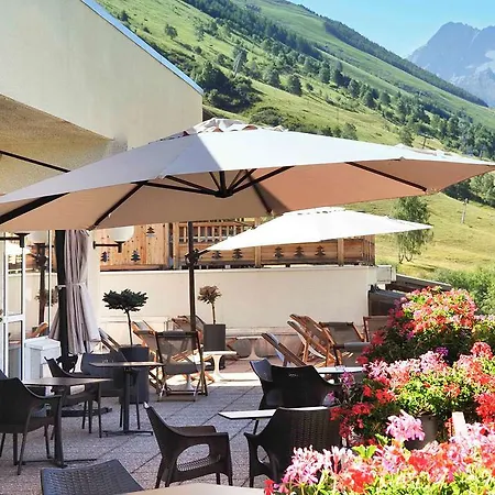 Отель Mercure Les Deux-alpes 1800 4*